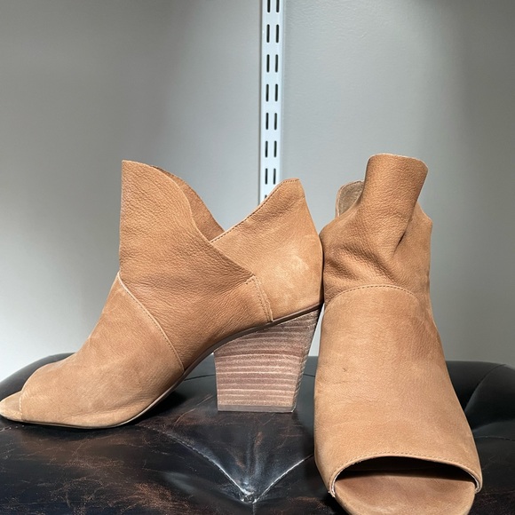 Vince Camuto open-toe booties - Picture 1 of 6